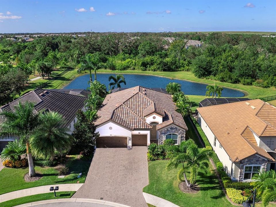 Active With Contract: $850,000 (4 beds, 3 baths, 2287 Square Feet)