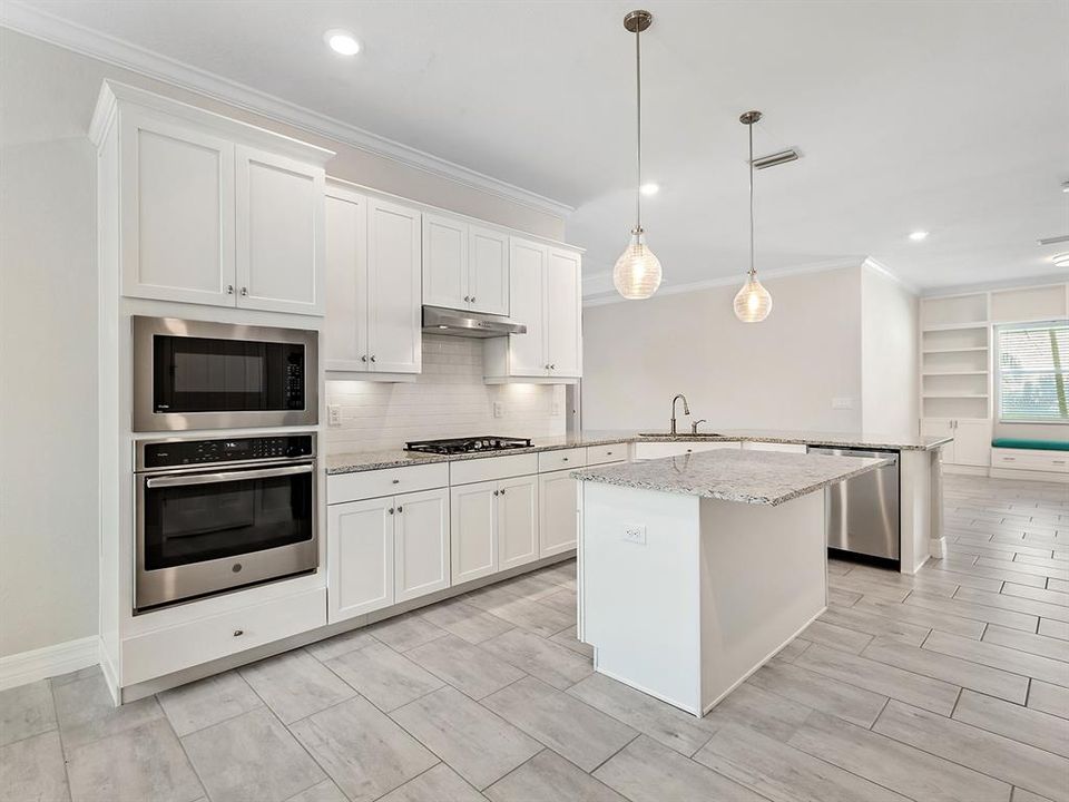 Active With Contract: $850,000 (4 beds, 3 baths, 2287 Square Feet)