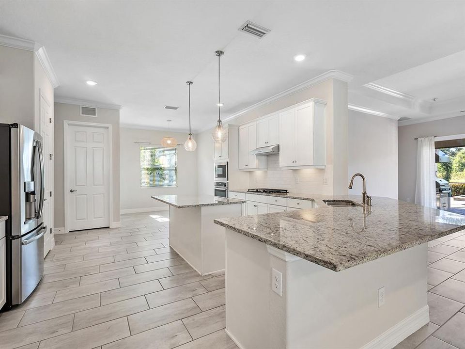 Active With Contract: $850,000 (4 beds, 3 baths, 2287 Square Feet)