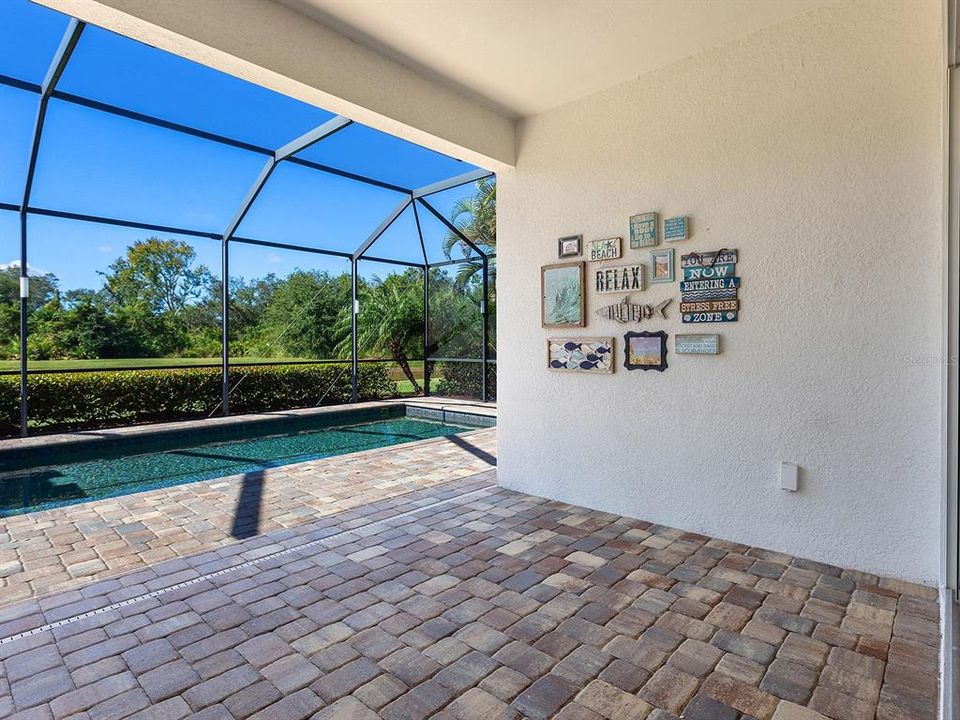 Active With Contract: $850,000 (4 beds, 3 baths, 2287 Square Feet)