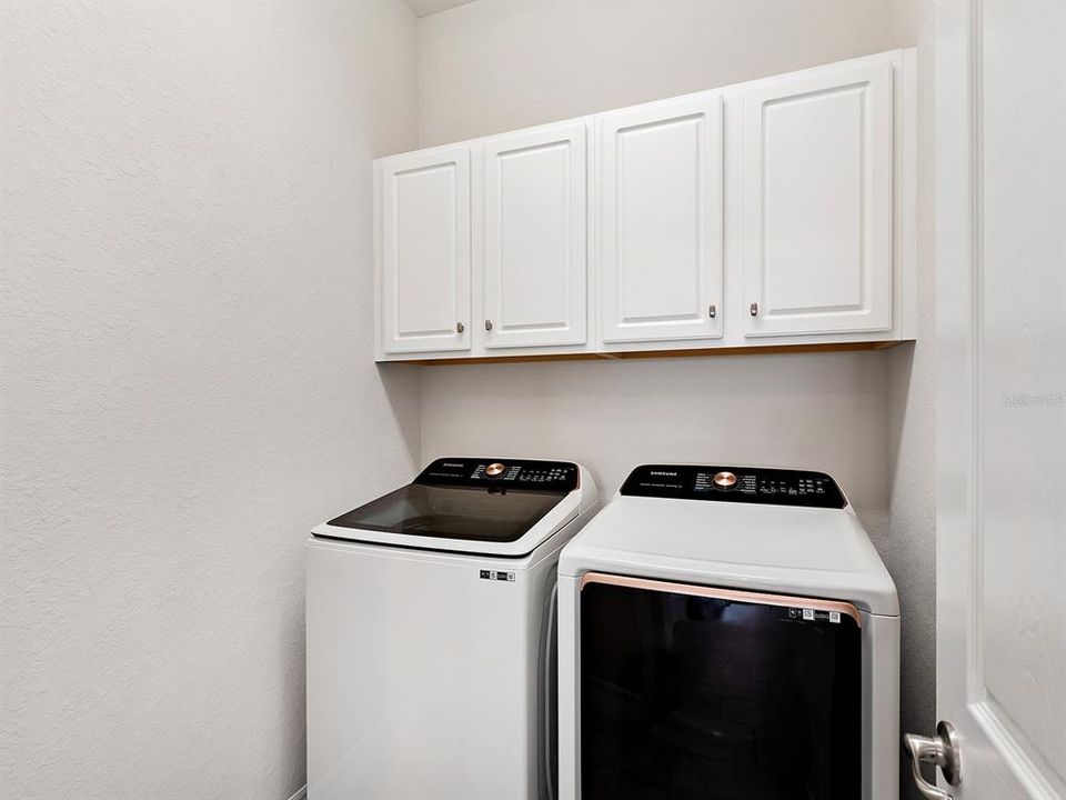 Active With Contract: $850,000 (4 beds, 3 baths, 2287 Square Feet)