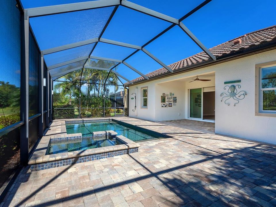 Active With Contract: $850,000 (4 beds, 3 baths, 2287 Square Feet)