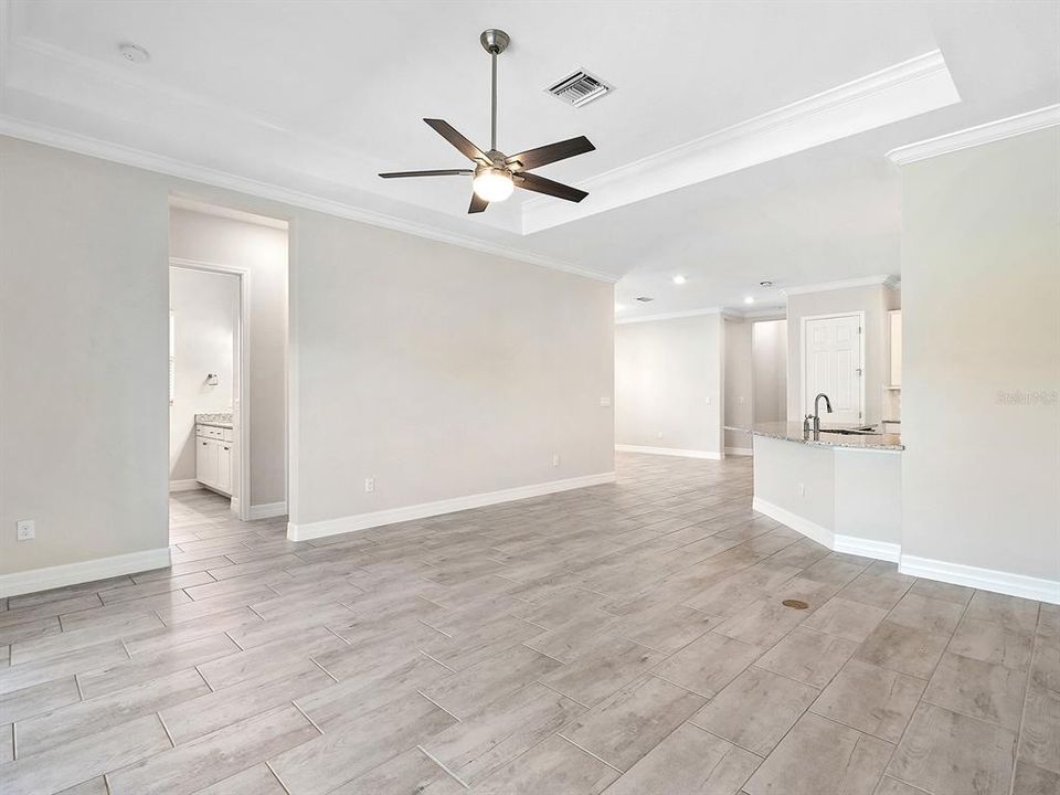 Active With Contract: $850,000 (4 beds, 3 baths, 2287 Square Feet)