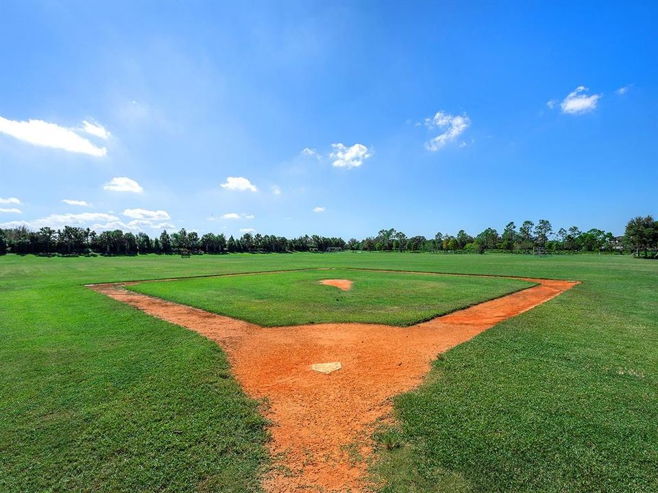 Active With Contract: $850,000 (4 beds, 3 baths, 2287 Square Feet)