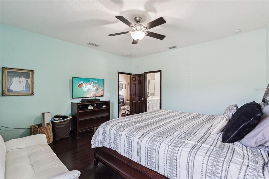 For Sale: $638,000 (4 beds, 3 baths, 3057 Square Feet)