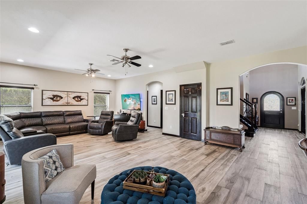 For Sale: $638,000 (4 beds, 3 baths, 3057 Square Feet)