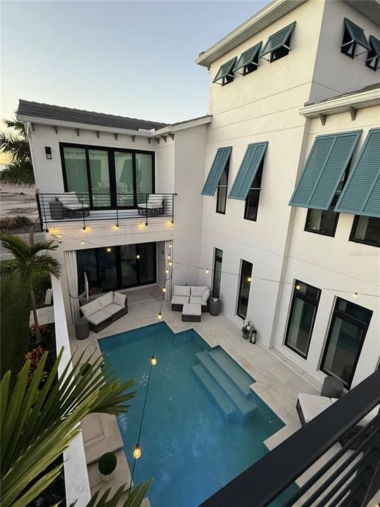 En Venta: $2,100,000 (4 camas, 4 baños, 3852 Pies cuadrados)