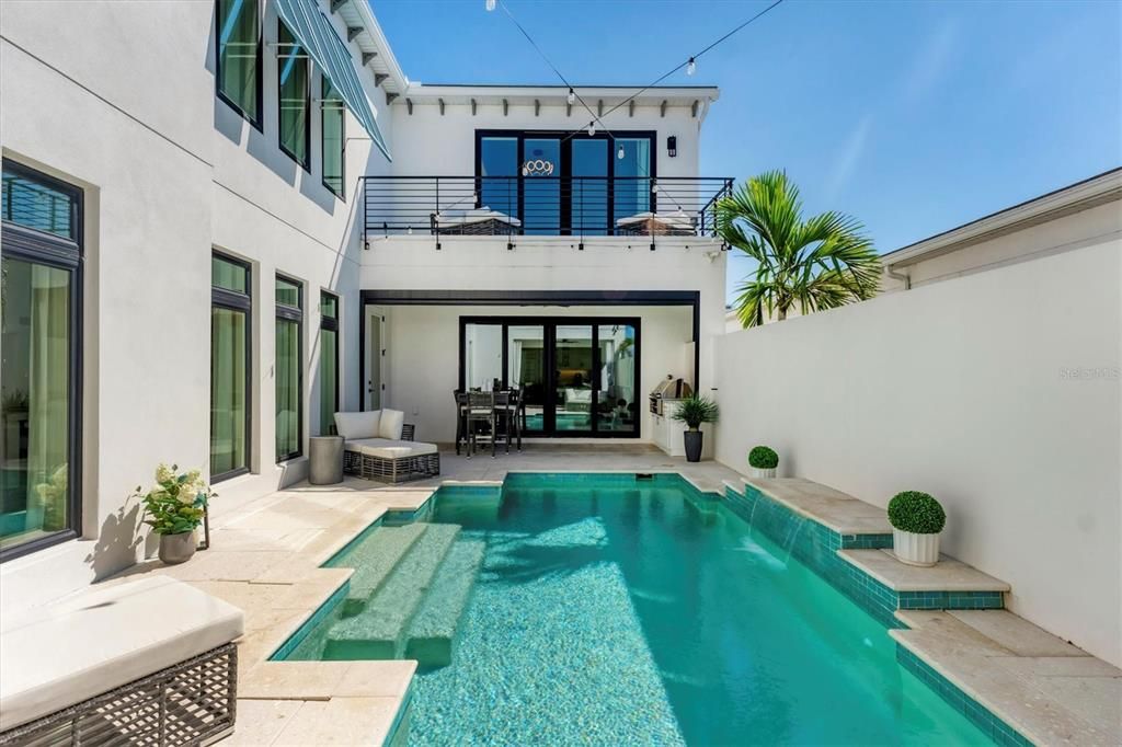 En Venta: $2,100,000 (4 camas, 4 baños, 3852 Pies cuadrados)