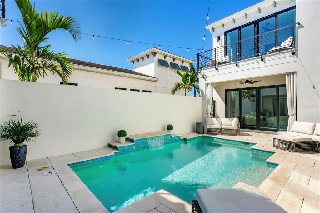 En Venta: $2,100,000 (4 camas, 4 baños, 3852 Pies cuadrados)