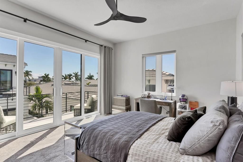 En Venta: $2,100,000 (4 camas, 4 baños, 3852 Pies cuadrados)