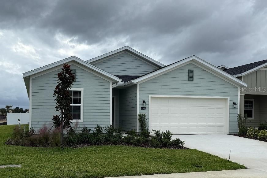 出租: $2,300 (4 贝兹, 3 浴室, 1943 平方英尺)