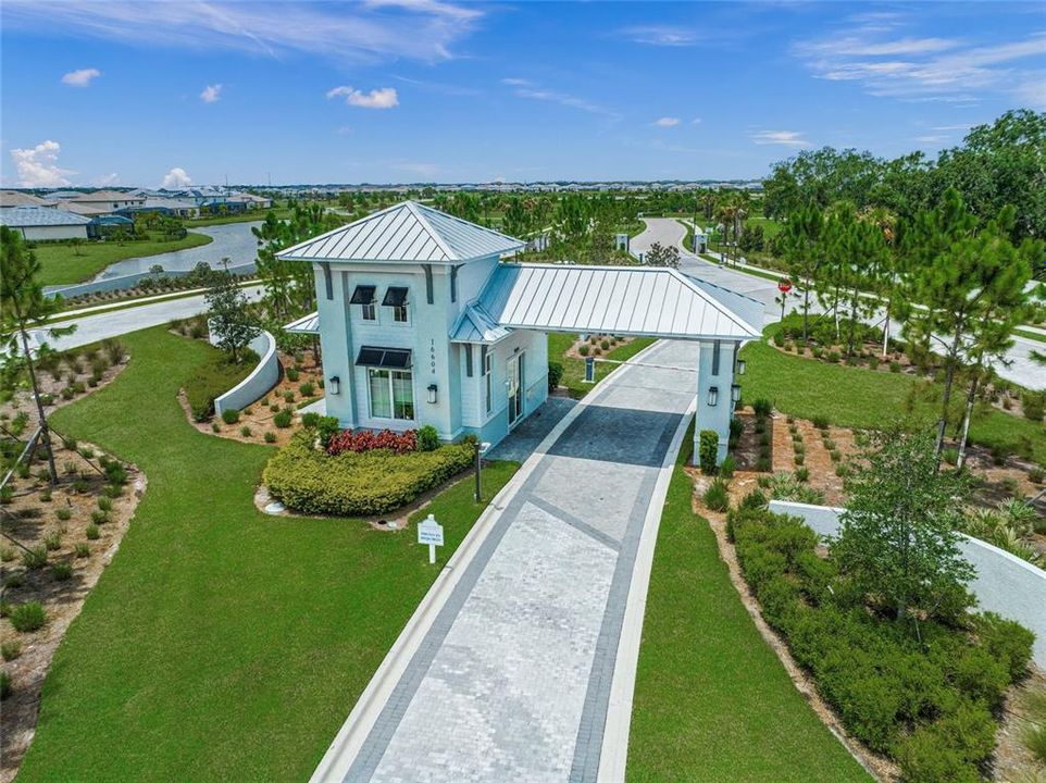 For Sale: $899,000 (3 beds, 3 baths, 2455 Square Feet)