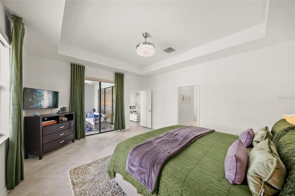 For Sale: $899,000 (3 beds, 3 baths, 2455 Square Feet)