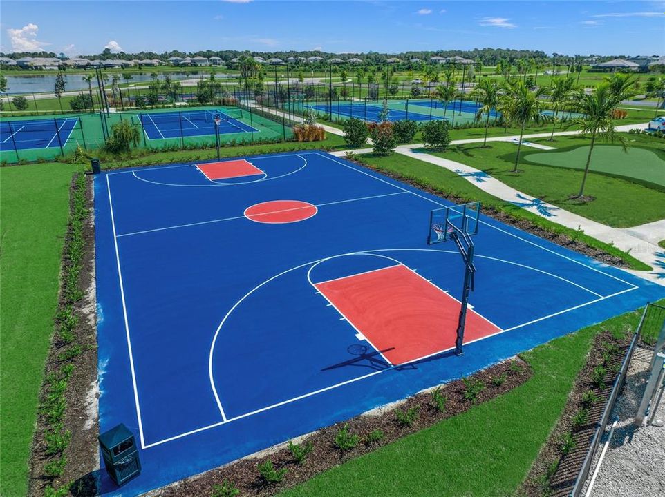 For Sale: $899,000 (3 beds, 3 baths, 2455 Square Feet)