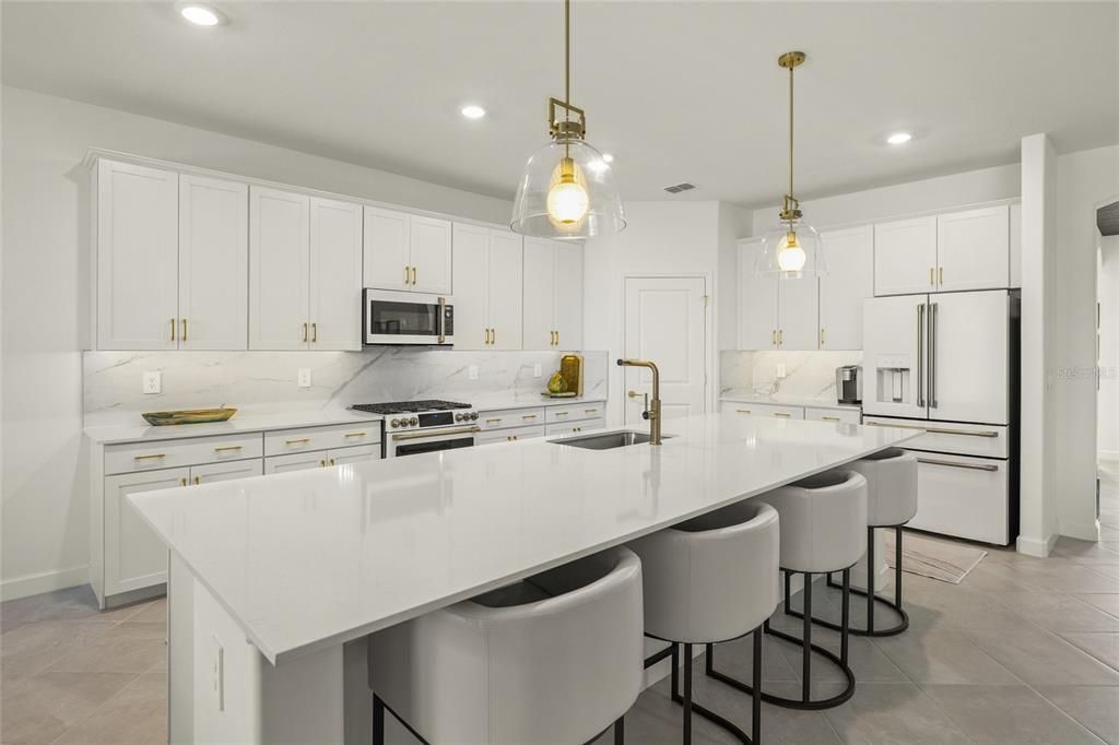 For Sale: $899,000 (3 beds, 3 baths, 2455 Square Feet)