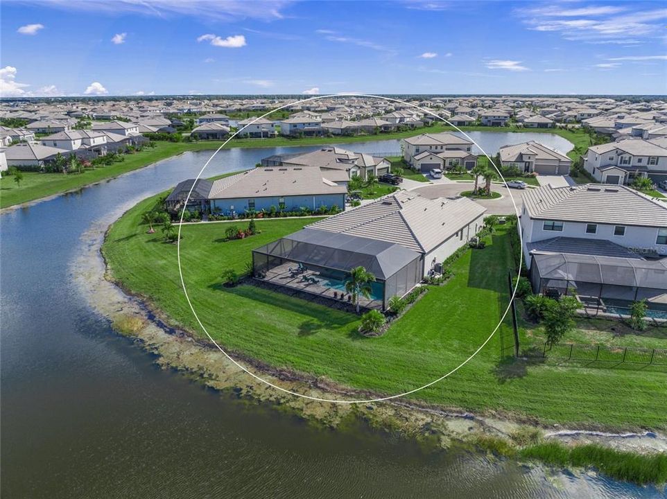 For Sale: $899,000 (3 beds, 3 baths, 2455 Square Feet)