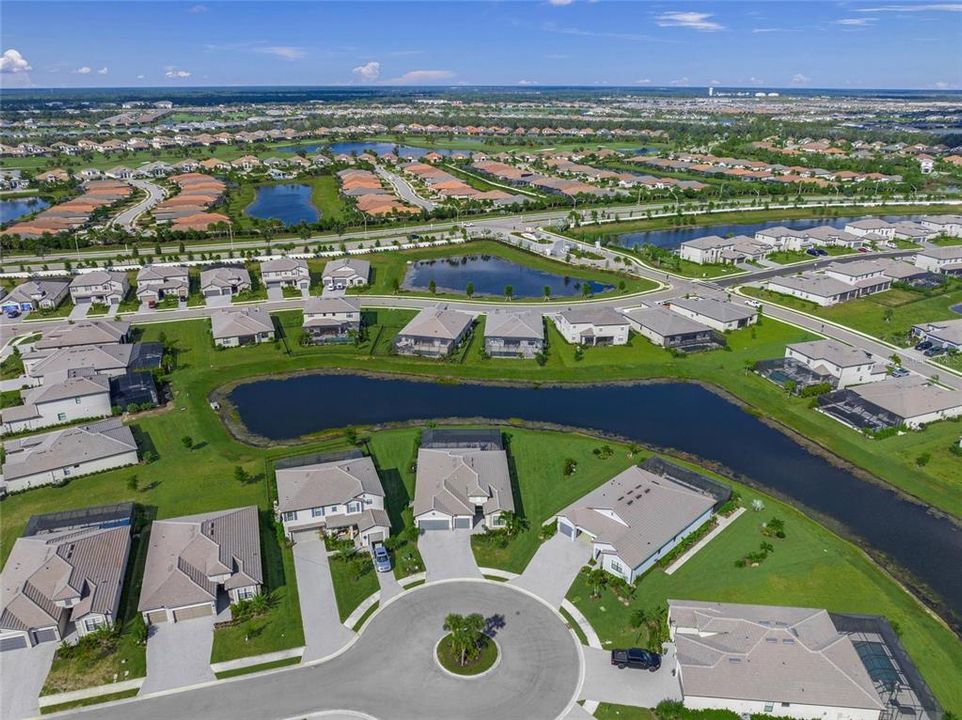 For Sale: $899,000 (3 beds, 3 baths, 2455 Square Feet)