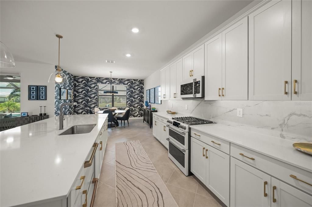 For Sale: $899,000 (3 beds, 3 baths, 2455 Square Feet)