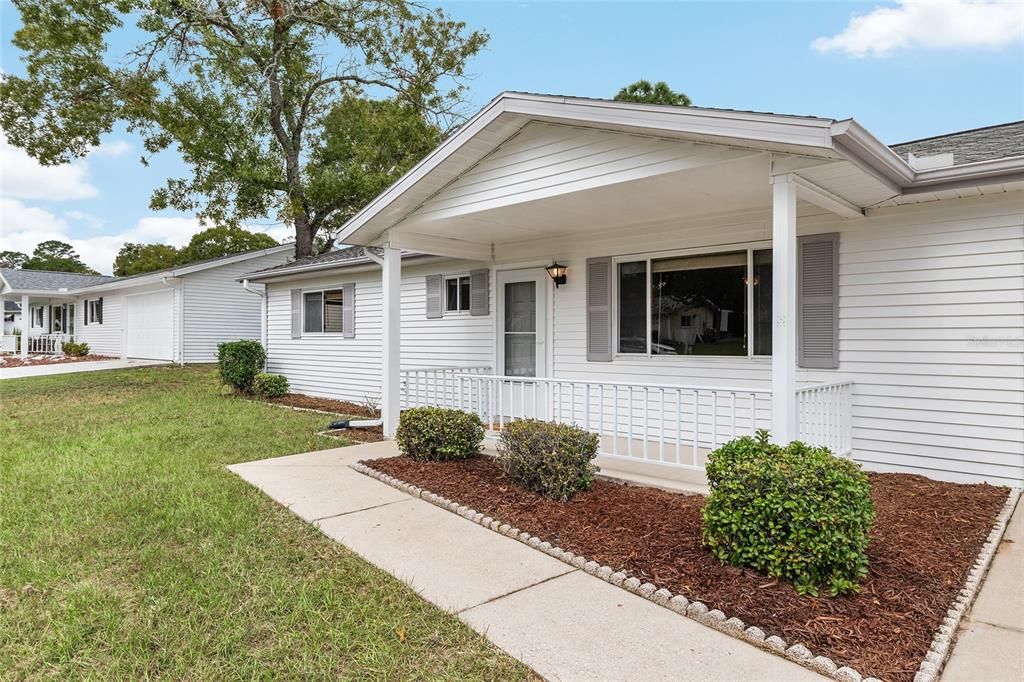 Active With Contract: $172,500 (2 beds, 2 baths, 1112 Square Feet)