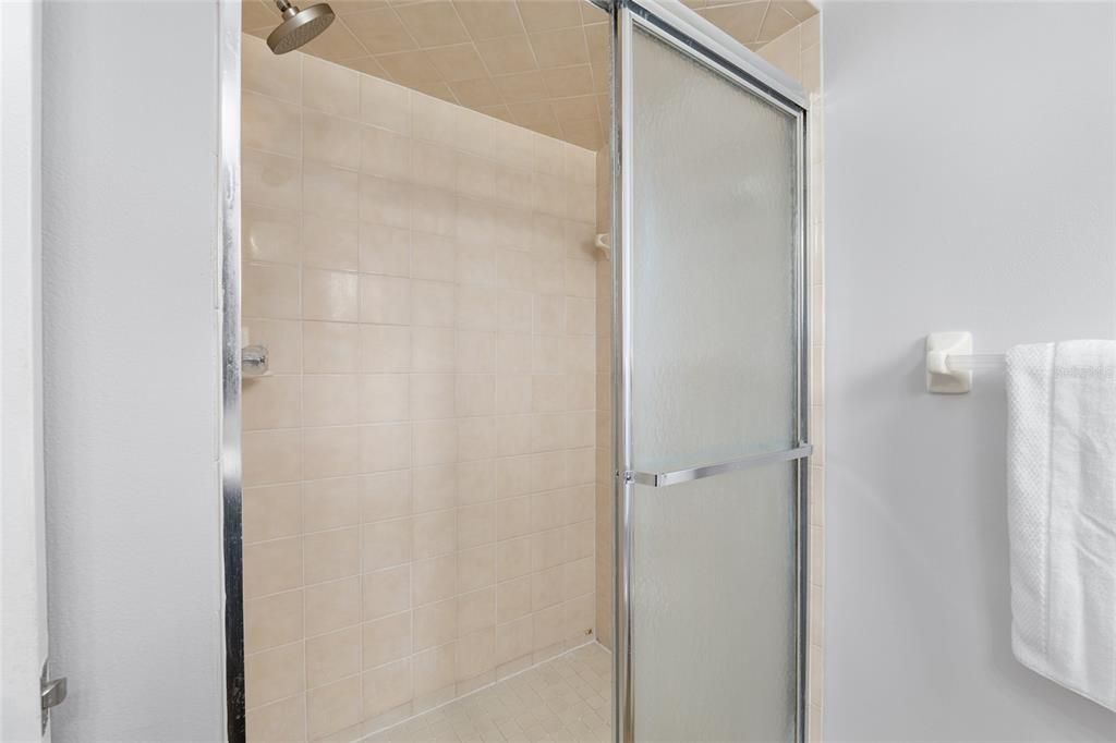 Active With Contract: $172,500 (2 beds, 2 baths, 1112 Square Feet)