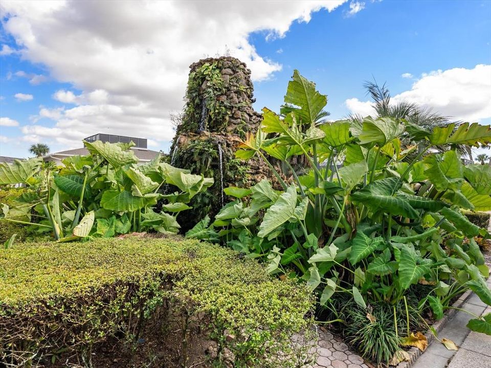 For Sale: $95,000 (1 beds, 1 baths, 695 Square Feet)