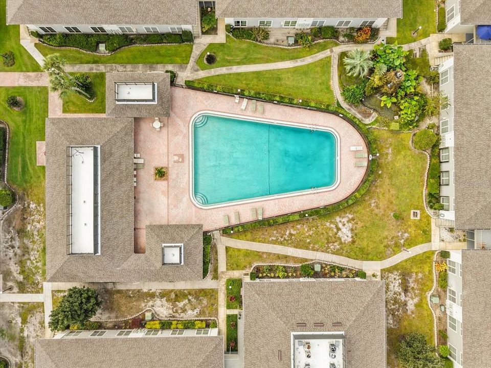 For Sale: $95,000 (1 beds, 1 baths, 695 Square Feet)