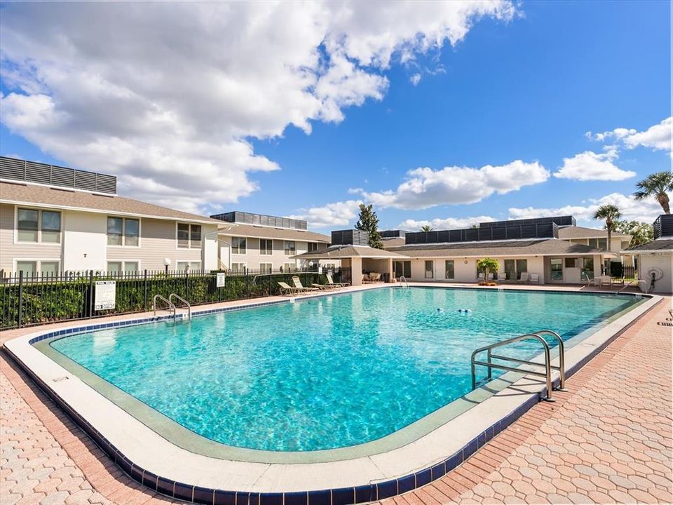 For Sale: $95,000 (1 beds, 1 baths, 695 Square Feet)