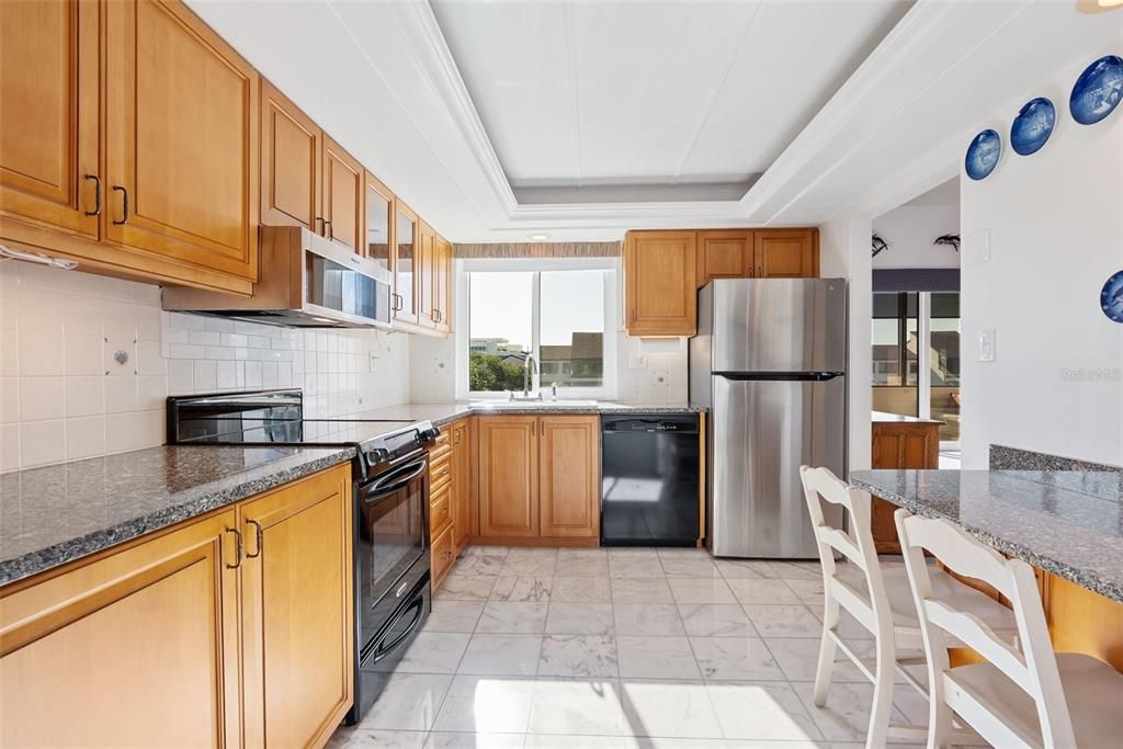 待售: $824,900 (2 贝兹, 2 浴室, 1456 平方英尺)