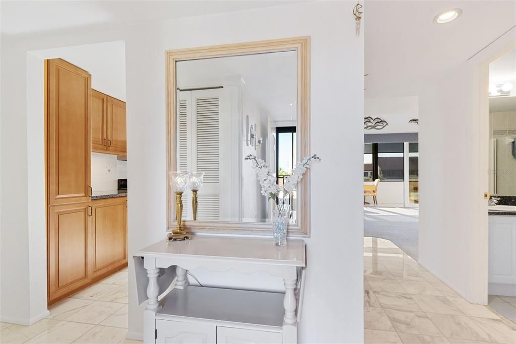 待售: $824,900 (2 贝兹, 2 浴室, 1456 平方英尺)