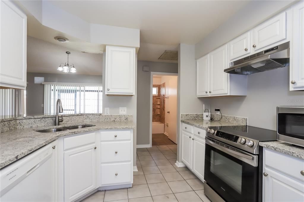 待售: $309,900 (3 贝兹, 2 浴室, 1194 平方英尺)