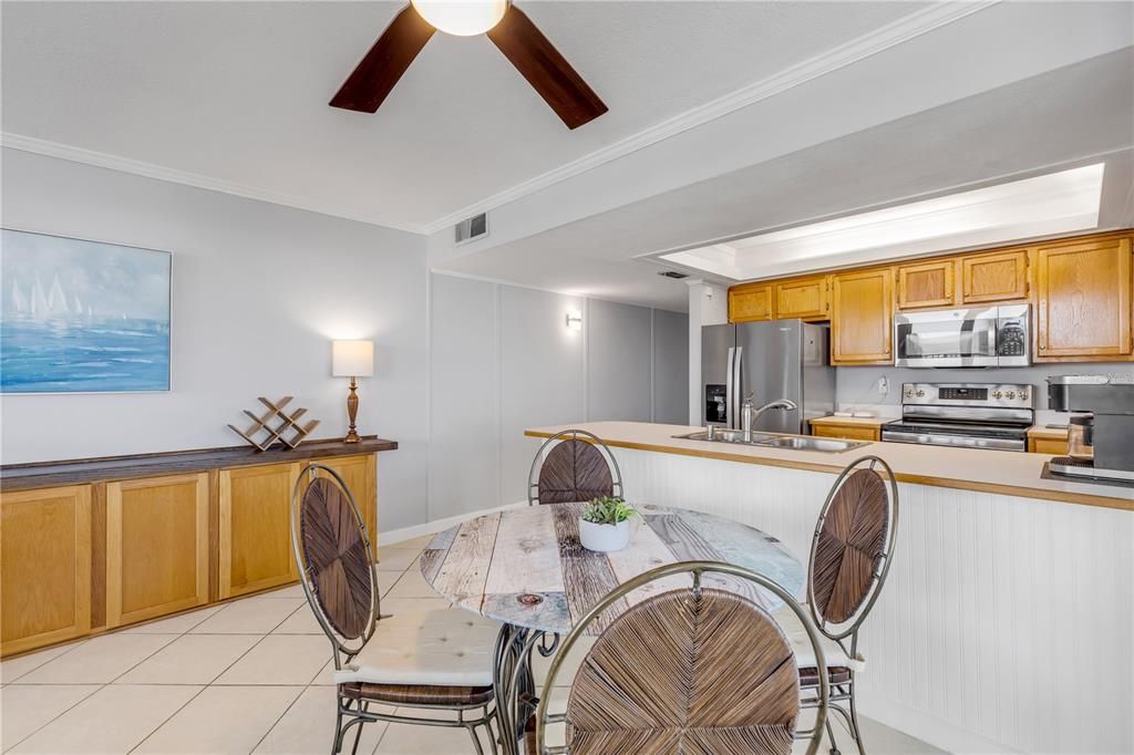 待售: $389,000 (1 贝兹, 1 浴室, 920 平方英尺)