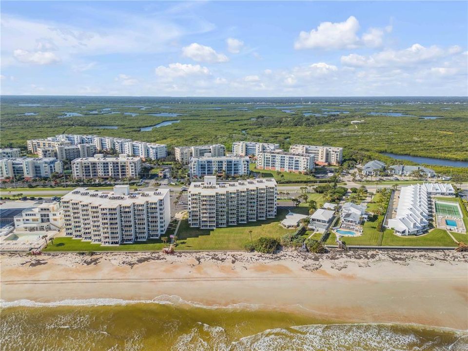 待售: $389,000 (1 贝兹, 1 浴室, 920 平方英尺)