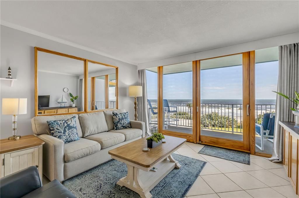 待售: $389,000 (1 贝兹, 1 浴室, 920 平方英尺)