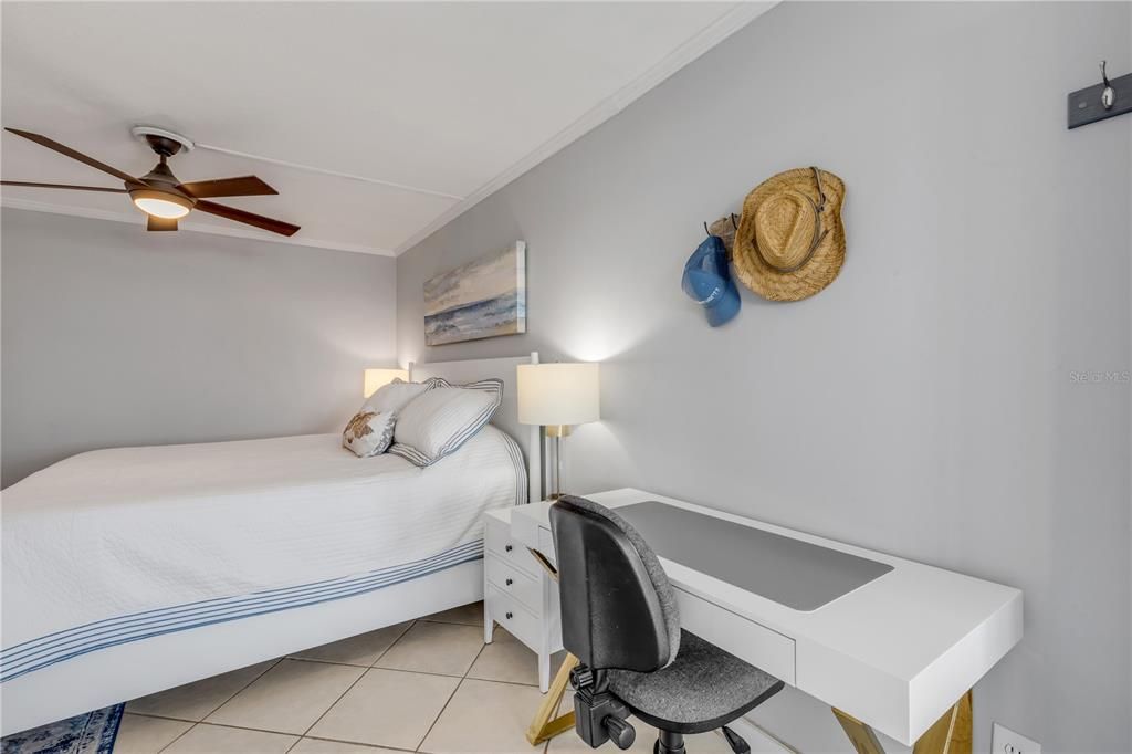 待售: $389,000 (1 贝兹, 1 浴室, 920 平方英尺)