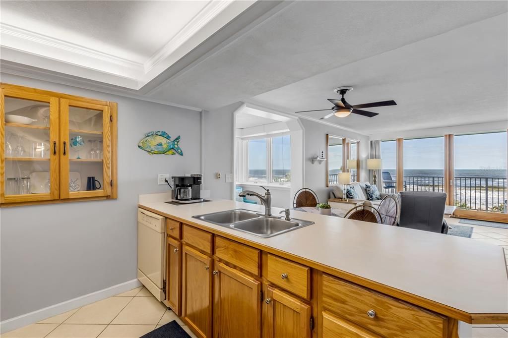 待售: $389,000 (1 贝兹, 1 浴室, 920 平方英尺)