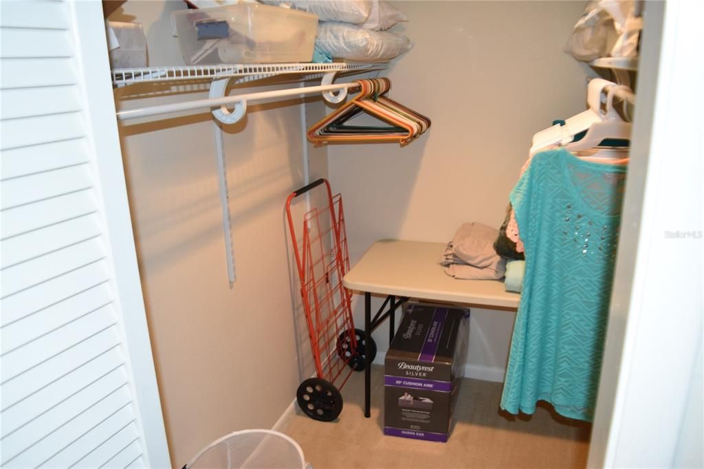 待售: $185,000 (1 贝兹, 1 浴室, 920 平方英尺)