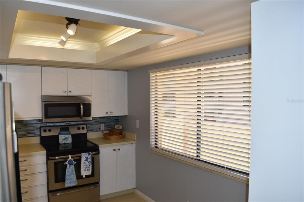 待售: $185,000 (1 贝兹, 1 浴室, 920 平方英尺)