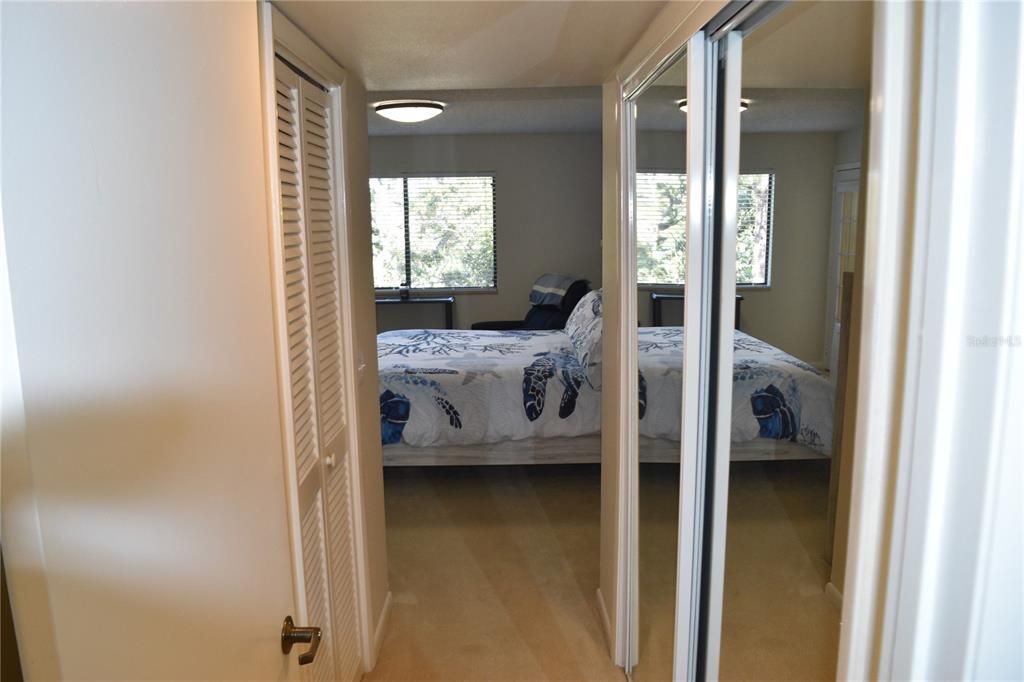 待售: $185,000 (1 贝兹, 1 浴室, 920 平方英尺)