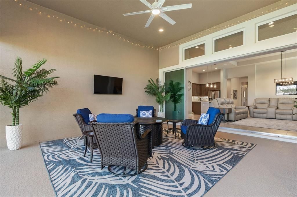 Active With Contract: $715,000 (4 beds, 3 baths, 2432 Square Feet)