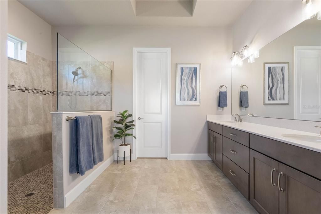 Active With Contract: $715,000 (4 beds, 3 baths, 2432 Square Feet)