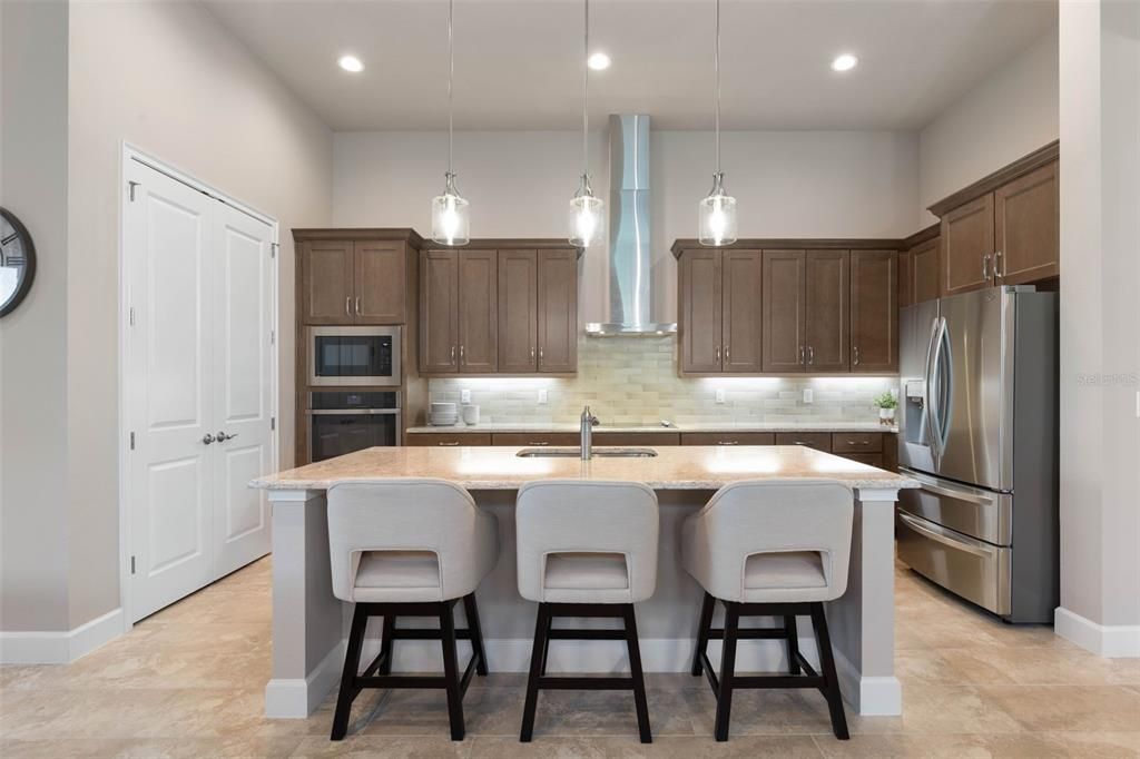 Active With Contract: $715,000 (4 beds, 3 baths, 2432 Square Feet)