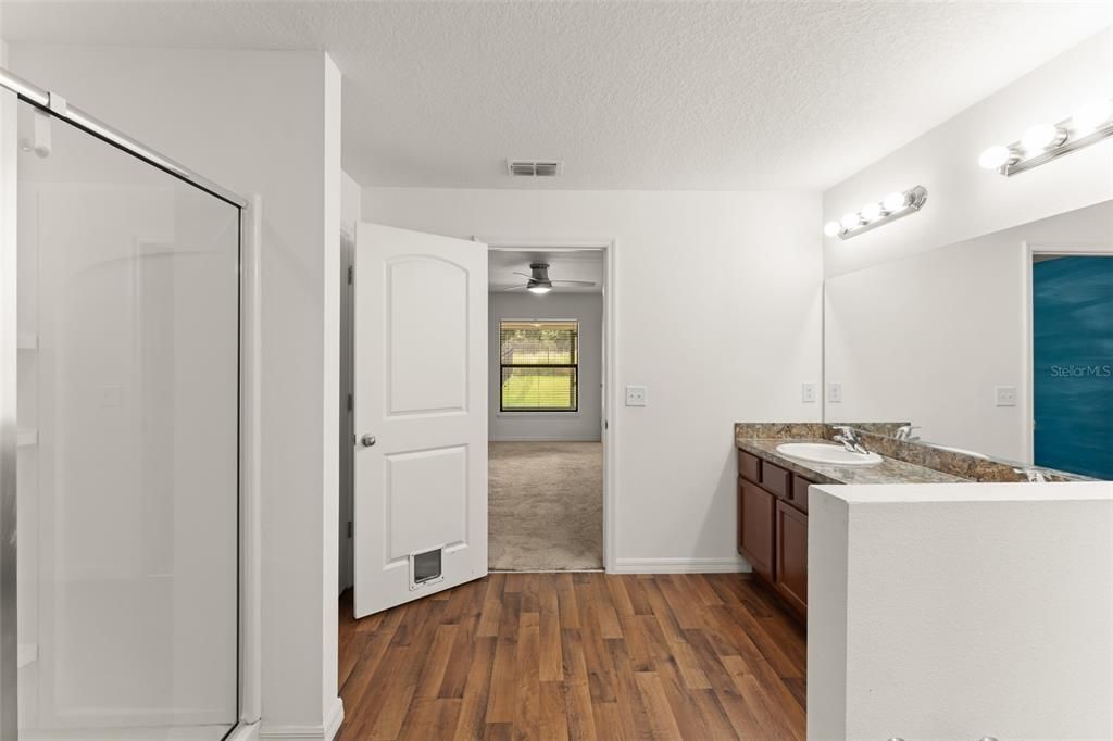 En Venta: $275,000 (3 camas, 2 baños, 1356 Pies cuadrados)