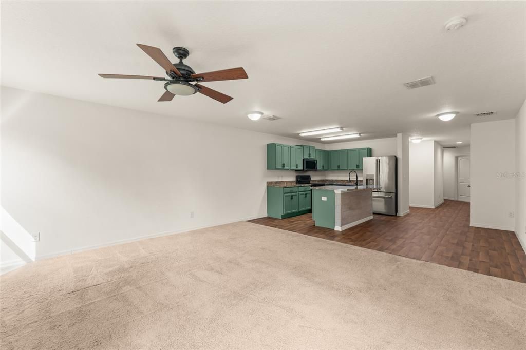 En Venta: $275,000 (3 camas, 2 baños, 1356 Pies cuadrados)