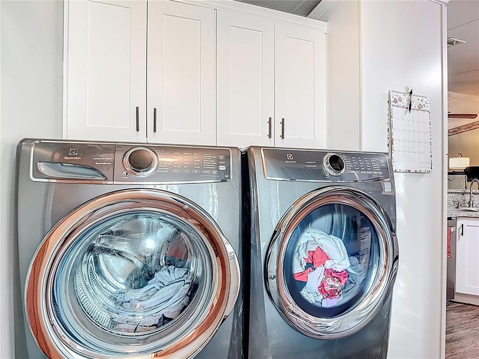 Под контрактом: $178,000 (3 спален, 2 ванн, 1080 Квадратных фут)