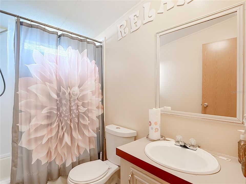 Под контрактом: $178,000 (3 спален, 2 ванн, 1080 Квадратных фут)