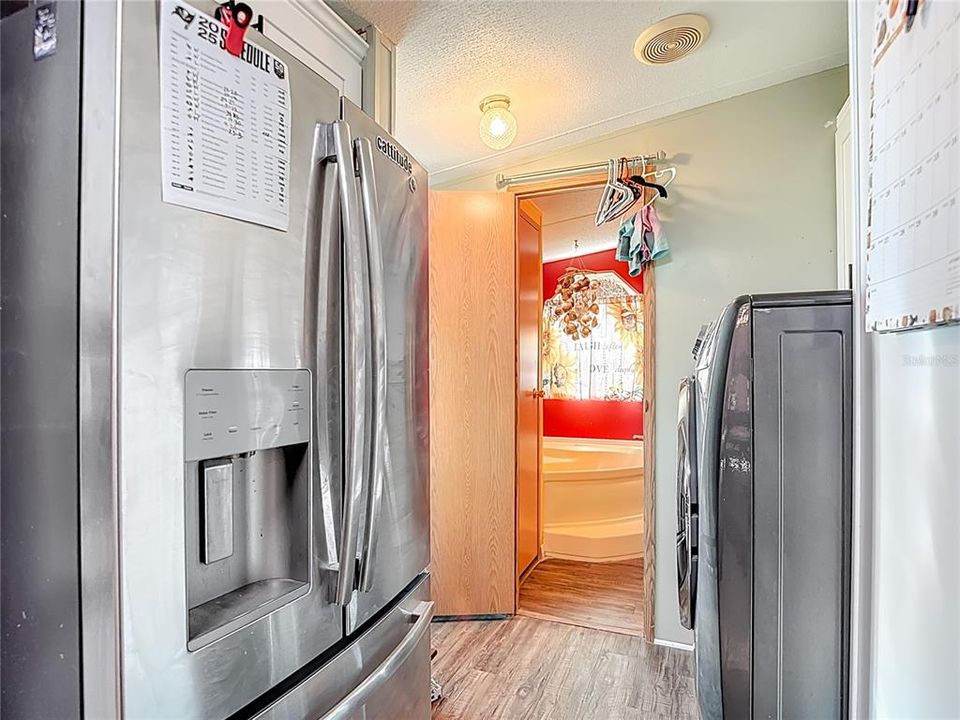 Под контрактом: $178,000 (3 спален, 2 ванн, 1080 Квадратных фут)