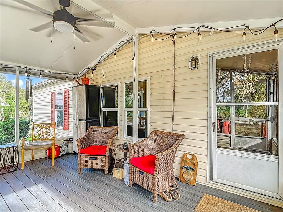 Под контрактом: $178,000 (3 спален, 2 ванн, 1080 Квадратных фут)