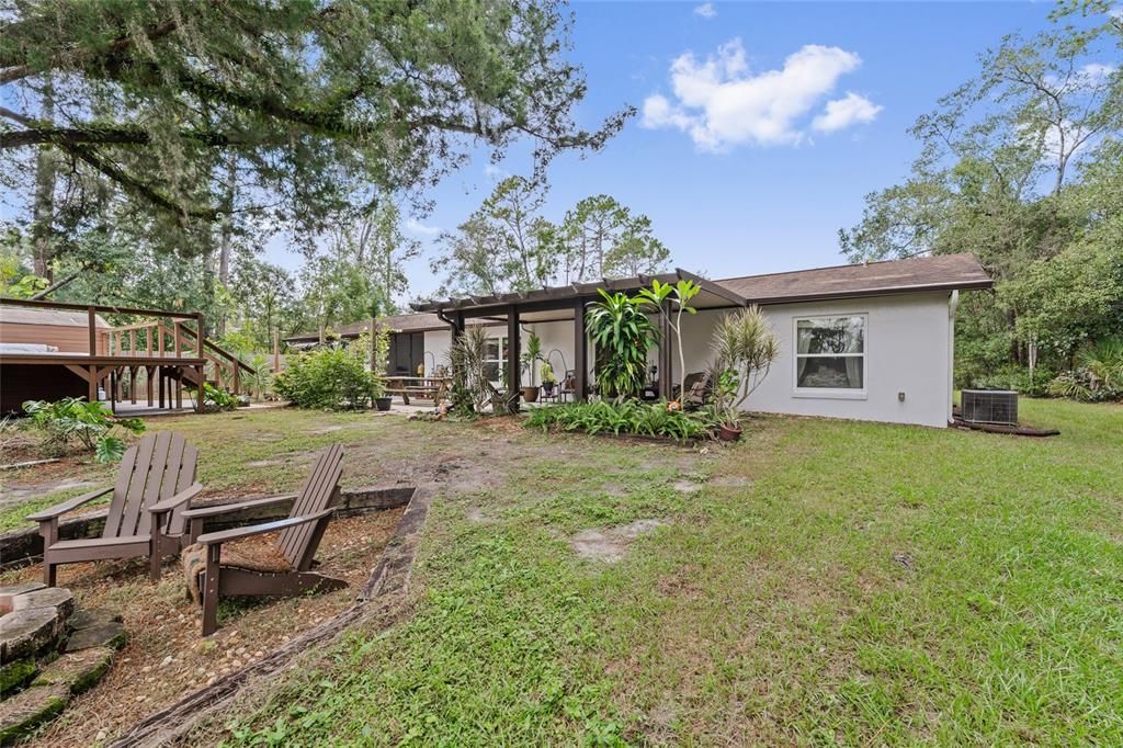 Под контрактом: $565,000 (4 спален, 3 ванн, 2172 Квадратных фут)