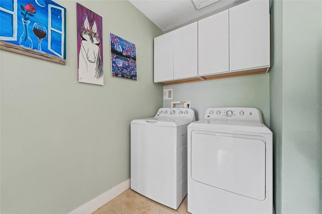 Под контрактом: $565,000 (4 спален, 3 ванн, 2172 Квадратных фут)