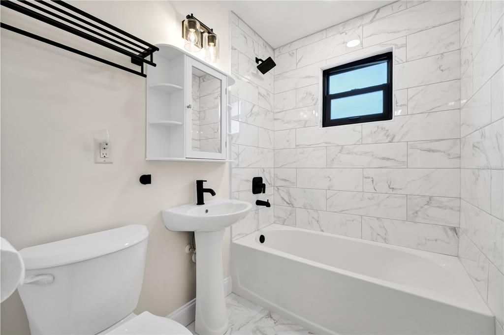 For Sale: $389,000 (3 beds, 2 baths, 1152 Square Feet)